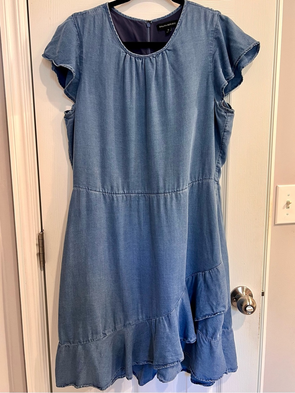 Banana Republic Chambray Blue Ruffle Hem Fit and Flare Flutter Sleeve Dress